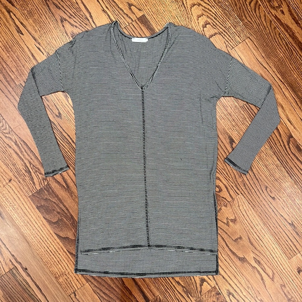 Lush long Sleeve V-neck Striped Top